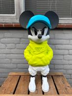 Statue de Mickey Mouse, style branché, Nike, Enlèvement, Comme neuf, Fantasy