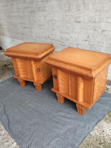 2 art deco nachtkastjes.... mooie staat...0478028005 beschikbaar voor biedingen