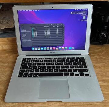 Apple Macbook Air 13", 1TB SSD, model 2015 disponible aux enchères