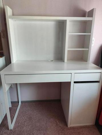 Bureau IKEA MICKE avec fixation | 105x50 cm | LIVRAISON