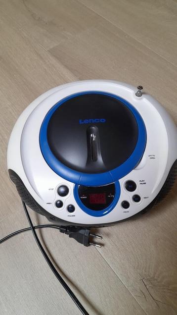 Lenco: Draagbare FM Radio CD en USB speler