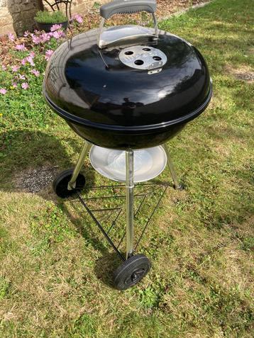 Weber Compact Kettle 47 cm houtskoolbarbecue beschikbaar voor biedingen