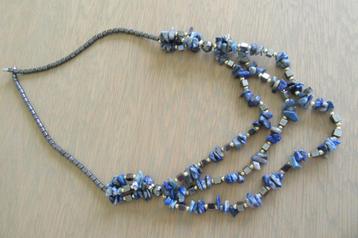 halssnoeren in natuursteen beschikbaar voor biedingen