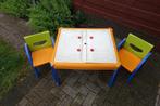 Speeltafel en stoelen, Ophalen, Zo goed als nieuw