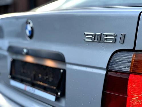 BMW 316i 1994 Oldtimer - Slechts 117.506 km Benzine - 115pk, Autos, BMW, Entreprise, Achat, Série 3, Airbags, Verrouillage central