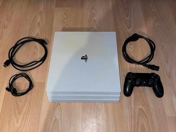 Ps4 pro 1tb, Games en Spelcomputers, Spelcomputers | Sony PlayStation 4, Zo goed als nieuw, Pro, 1 TB, Met 1 controller, Ophalen