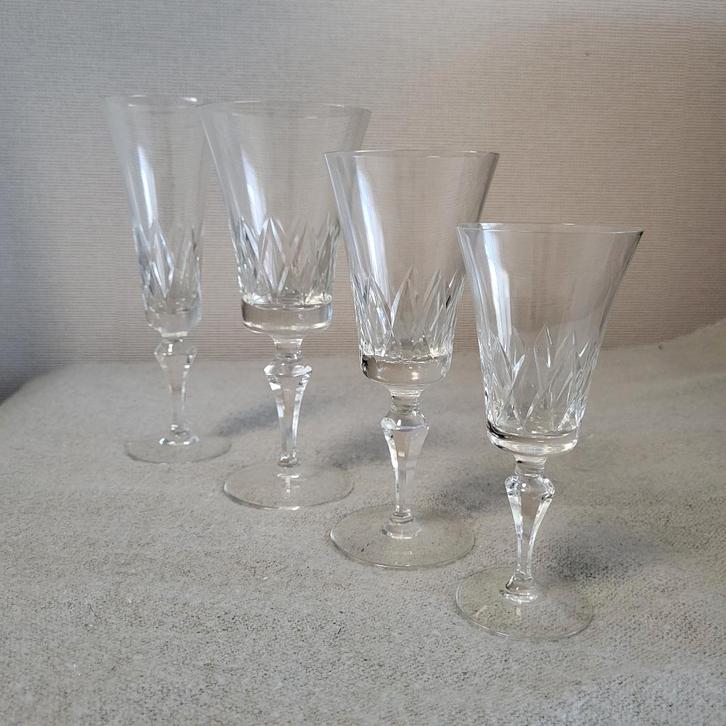Prachtig kristallen glasservies 8 personen, Antiek en Kunst, Antiek | Glaswerk en Kristal, Ophalen