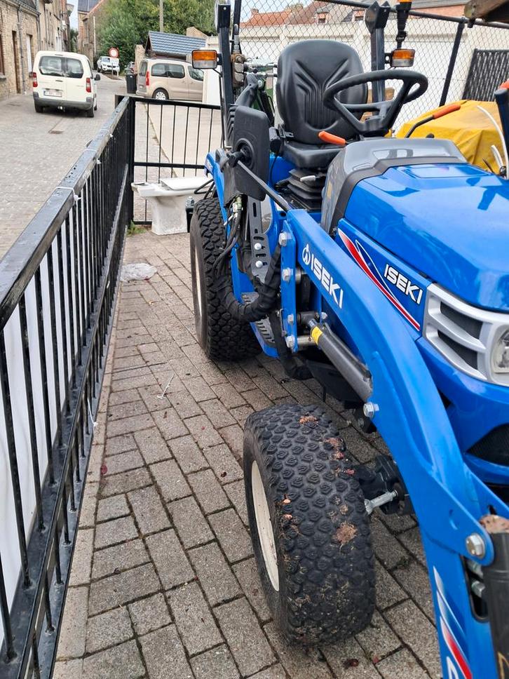 IsekiTM 3217, Hobby en Vrije tijd, Borduren en Borduurmachines, Gebruikt, Ophalen