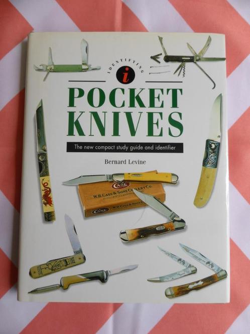 Boek over messen (M4), Boeken, Hobby en Vrije tijd, Zo goed als nieuw, Overige onderwerpen, Ophalen of Verzenden