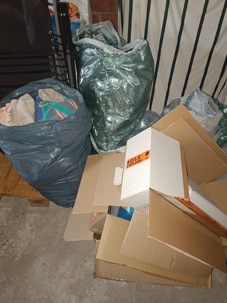 Dozen doeken bubblewrap noppenfolie inpakmateriaal verhuis, Doe-het-zelf en Bouw, Kratten en Dozen, Doos, Ophalen