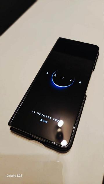 ***Samsung Galaxy Z-Fold 5 Zwart Met Garantie*** beschikbaar voor biedingen