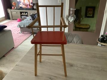 Vintage houten poppenstoeltje (58x22 cm) beschikbaar voor biedingen