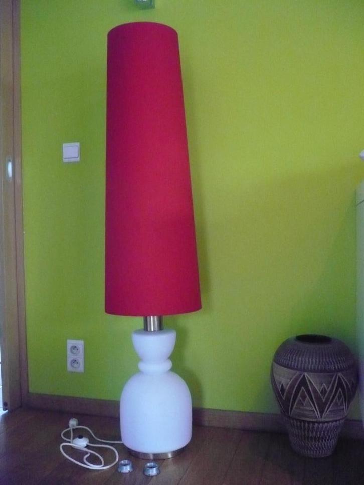 Prachtige grote vintage buislamp / lamp met rode lampenkap., Antiek en Kunst, Antiek | Verlichting, Ophalen