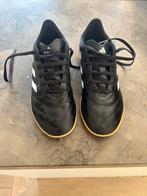 Zaalvoetbal schoenen Adidas, maat 34, Sport en Fitness, Ophalen, Nieuw, Schoenen