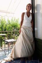 Wedding dress size S, Vêtements | Femmes, Vêtements de mariage & Accessoires de mariage, Comme neuf