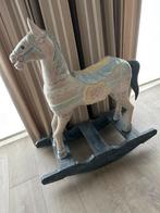 Houten schommelpaard als decoratie, Ophalen