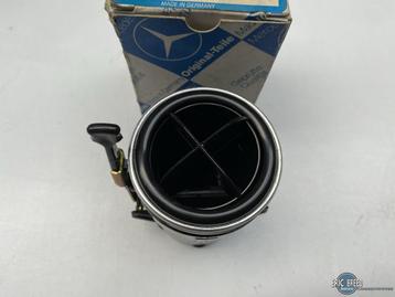 NOS luchtrooster dashboard links Mercedes-Benz W114 W115