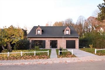 Maison à louer à Rhode-Saint-Genèse, 4 chambres, 195 m², Maison individuelle, 4 pièces