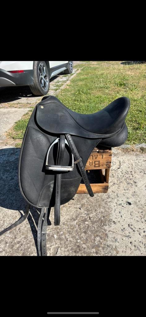 Isabell Werth Cair dressuurzadel, Dieren en Toebehoren, Paarden en Pony's | Zadels, Gebruikt, Dressuur, Ophalen