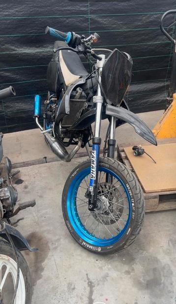 Yamaha dt beschikbaar voor biedingen