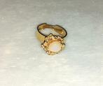 Damesring vintage goud met beige agaat, Bijoux, Sacs & Beauté, Bagues, Neuf, Beige, 17 à 18, Envoi