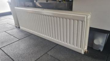 Dubbelpaneel radiotoren beschikbaar voor biedingen