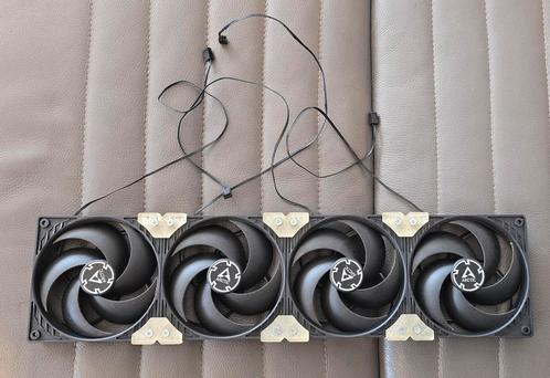 Lot de 4 ventilateurs Arctic 120 mm – montés en rack compact, Computers en Software, Computerkoelers, Zo goed als nieuw, Ophalen of Verzenden