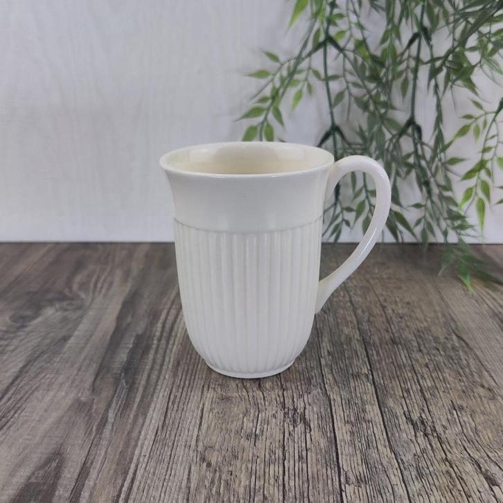 Wedgwood Edme Mok met Oor, Antiek en Kunst, Antiek | Servies los, Ophalen of Verzenden