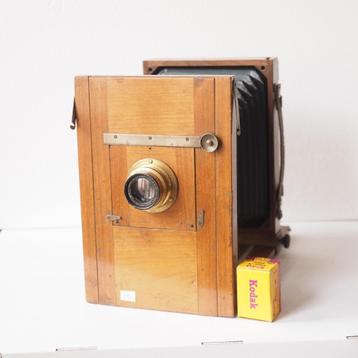 antieke houten camera met Balg Goerz beschikbaar voor biedingen