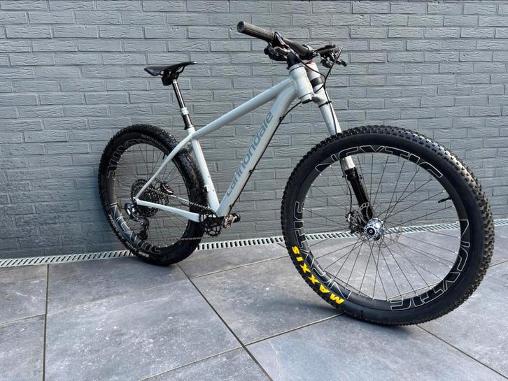 🔥NIEUWSTAAT🔥CANNONDALE LEFTY, high end custom build, Fietsen en Brommers, Fietsen | Heren | Sportfietsen en Toerfietsen, Zo goed als nieuw