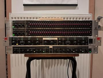 Behringer pa apparatuur beschikbaar voor biedingen