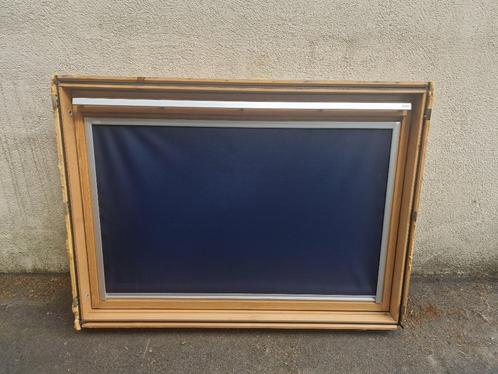 velux 134x98 + raccord + store + option pose, Doe-het-zelf en Bouw, Glas en Ramen, Gebruikt, Dubbelglas, Ophalen