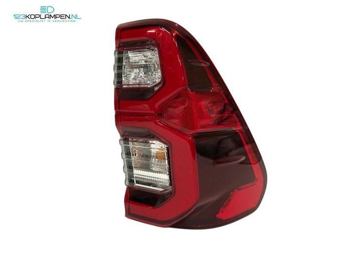 Toyota Hilux 8 Facelift achterlicht rechts, Auto-onderdelen, Verlichting, Toyota, Gebruikt, Herkomst onderdeel bekend, Verzenden