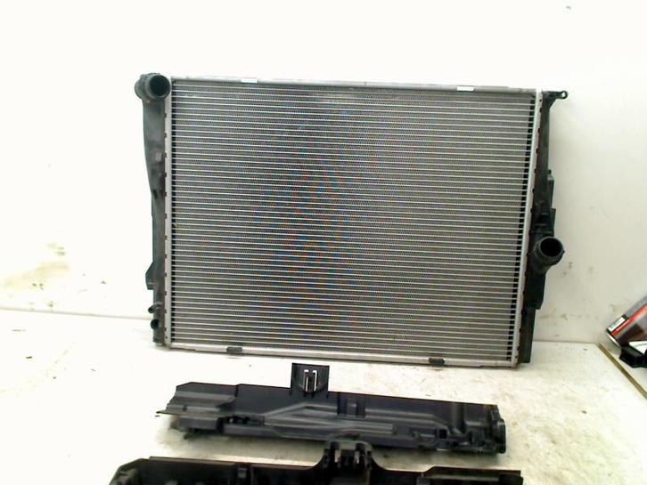 RADIATEUR BMW 1 serie (E87 / 87N) (8863793), Auto-onderdelen, Airco en Verwarming, BMW, Gebruikt
