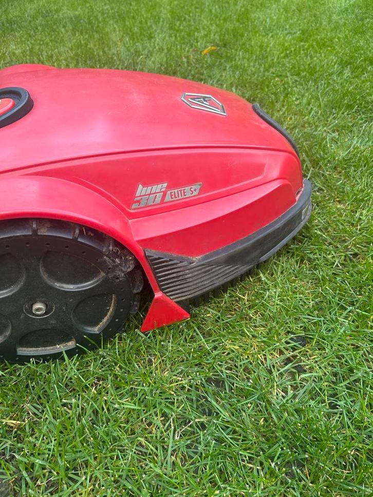 Ambrogio L30 elite S+ met 3 nieuwe batterijen, Tuin en Terras, Robotmaaiers, Zo goed als nieuw, Ophalen of Verzenden