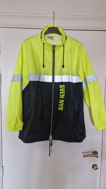 Fluo regenvestje SVEN NYS Het Laatste Nieuws XL beschikbaar voor biedingen