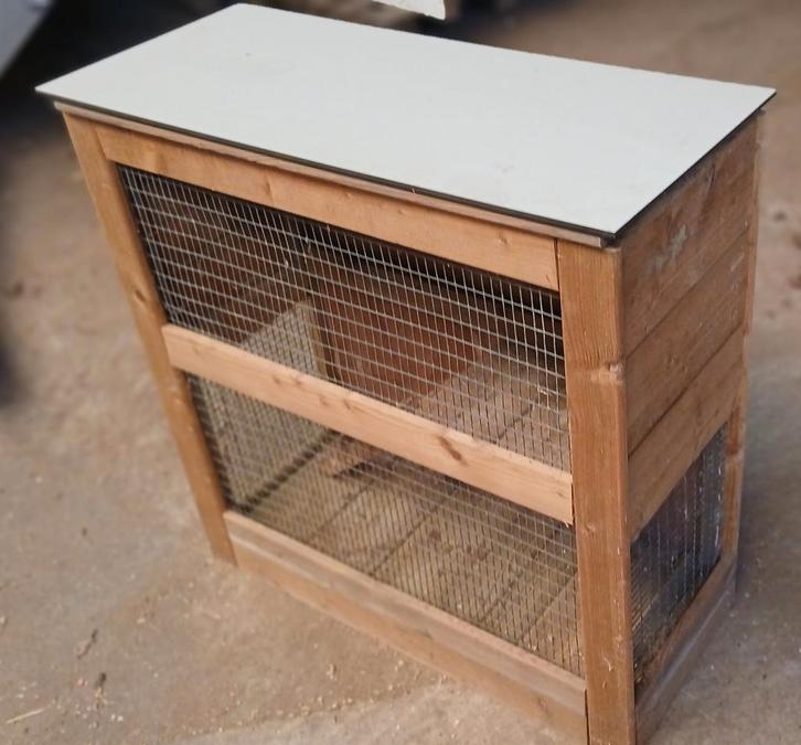 Konijnen hok voor binnen en buiten, Dieren en Toebehoren, Knaagdieren en Konijnen | Hokken en Kooien, Zo goed als nieuw, Hok, Ophalen