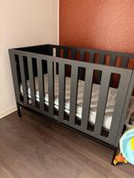 Babybedje, Kinderen en Baby's, Kinderkamer | Bedden, Ophalen, 70 tot 85 cm, Zo goed als nieuw, Minder dan 140 cm
