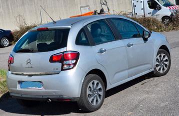 Citroën C3 12ess 2015.80mkm exclusive new model 3000€, Autos, Achat, Euro 6, Boîte manuelle, 5 portes