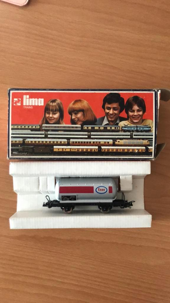 Lima trains wagon Esso, Hobby en Vrije tijd, Modeltreinen | H0, Zo goed als nieuw, Wagon, Lima, Ophalen of Verzenden