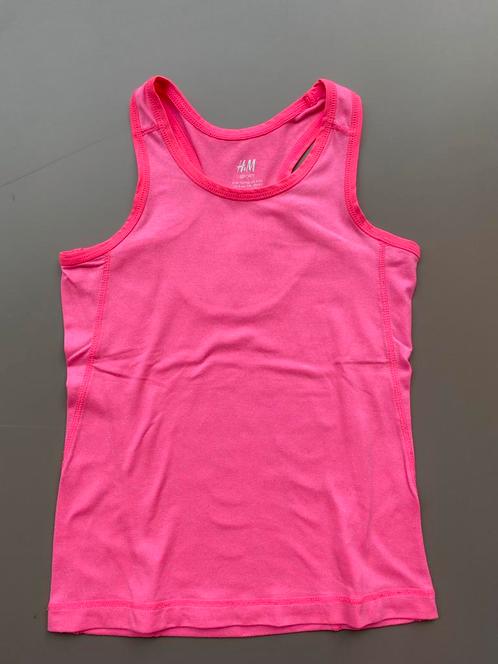 T-shirt de sport rose H&M taille 110-116 NOUVEAU, Enfants & Bébés, Vêtements enfant | Taille 116, Neuf, Fille, Vêtements de sport ou Maillots de bain