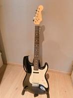 Fender Squier Stratocaster met Midi, Muziek en Instrumenten, Snaarinstrumenten | Gitaren | Elektrisch, Ophalen, Gebruikt, Solid body