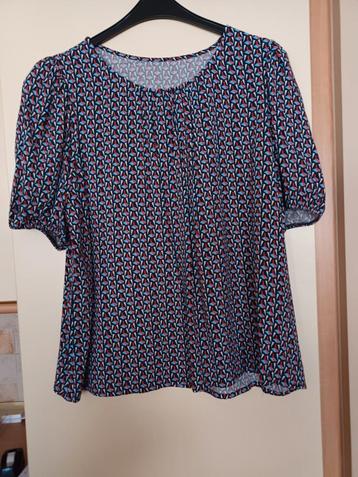 Blouse entièrement nouvelle, taille 46