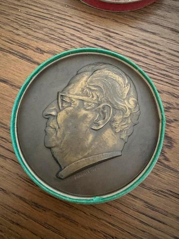 Médaille 70e anniversaire de Leon Wanson/Darville 1971 (99), Enlèvement ou Envoi, Autres matériaux