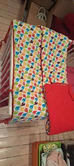 Baby bed met matras en omranding +bedden goed, Ophalen, Matras
