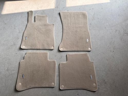 Matten Set van een Mercedes S-Klasse, Auto-onderdelen, Interieur en Bekleding, Mercedes-Benz, Gebruikt, 3 maanden garantie, Ophalen of Verzenden