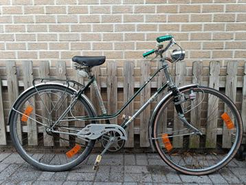 Studentenfiets/ Retro stadsfiets beschikbaar voor biedingen