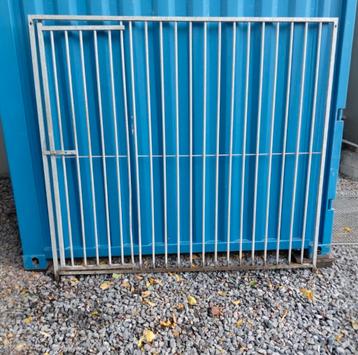 Chenille pour chien  beschikbaar voor biedingen