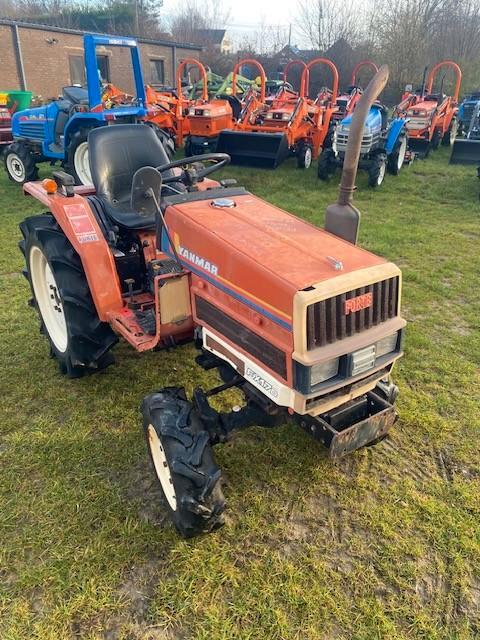 minitrekker yanmar fx17 4wd 21pk powerschift, Articles professionnels, Agriculture | Tracteurs, Utilisé, Enlèvement