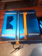 Tegelsnijder, Enlèvement